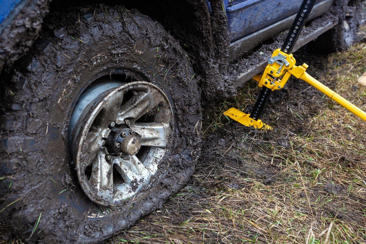 What Tools Do I Need For Off Roading?