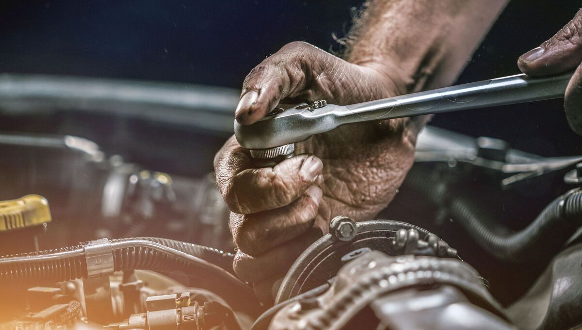 Basic Hand Tools You Need To Work On Cars